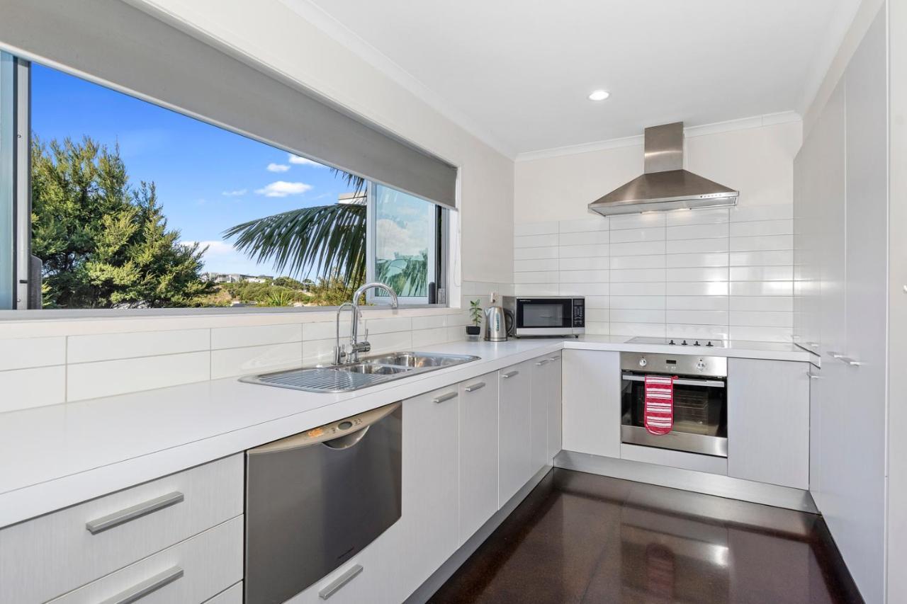 The Nautical Bach - Mangawhai Heads Holiday Home Exterior photo